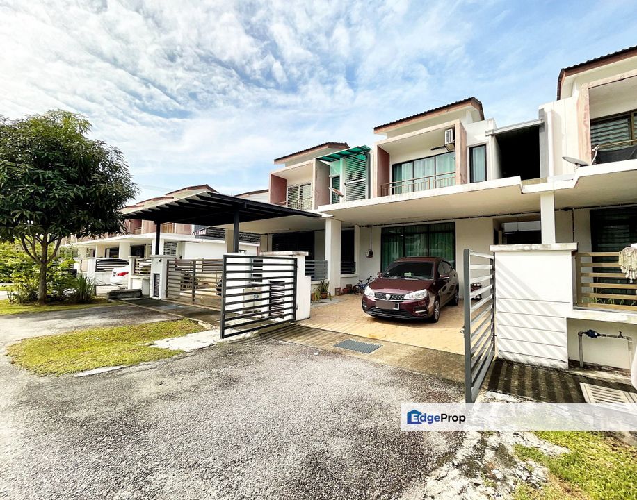 THISTLE SAUJANA KLIA ,SEPANG [PARTIALLY FURNISHED] DOUBLE STOREY, Selangor, Sepang