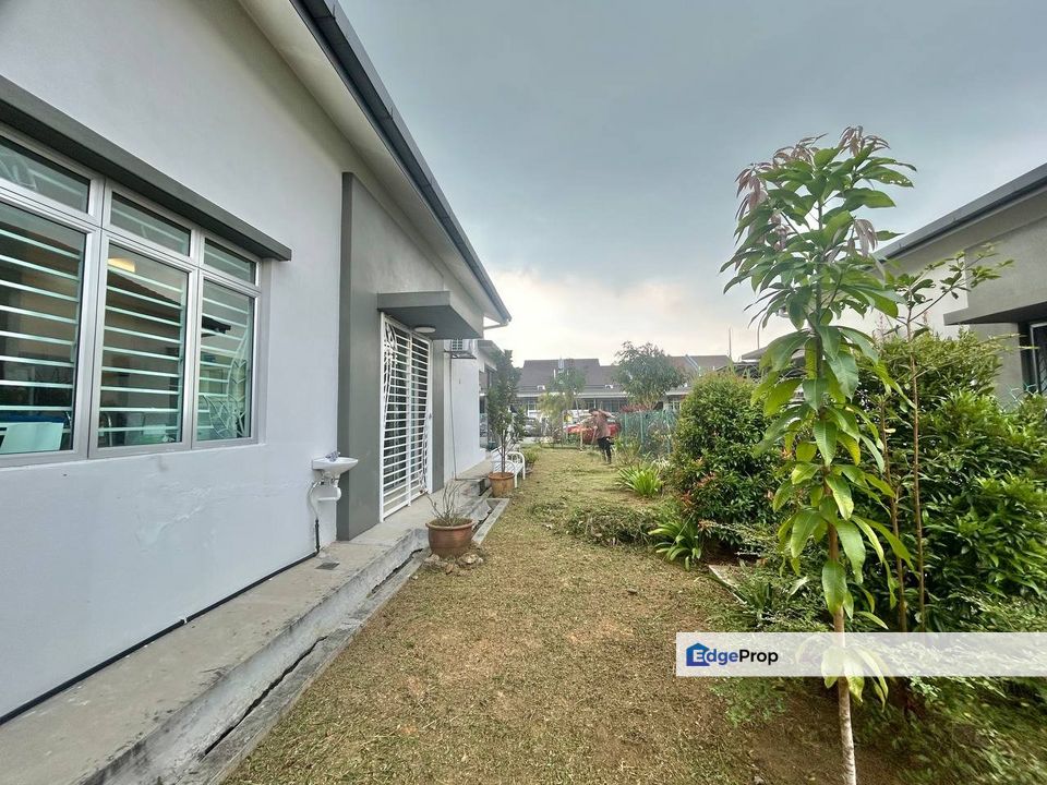 Taman Bentara, Batu 9, Jalan Pipit, Telok Panglima Garang - For Sale : Single Storey Semi-Detached , Selangor, Jenjarom