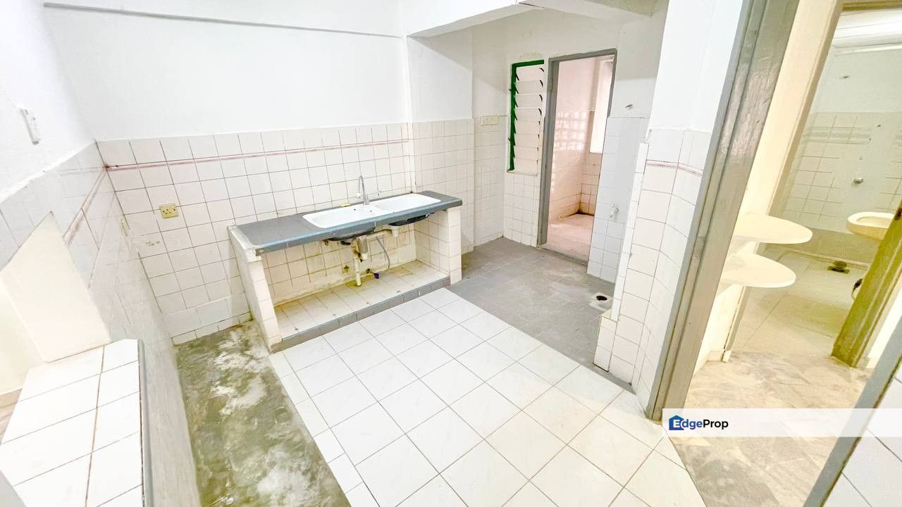 The Palladium Condominium LEVEL 1 Jalan Gurney Kuala Lumpur HUGE BALCONY, Kuala Lumpur, Keramat