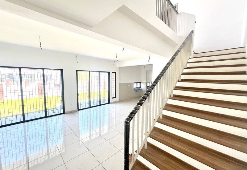 Elmina Green Three @ City of Elmina