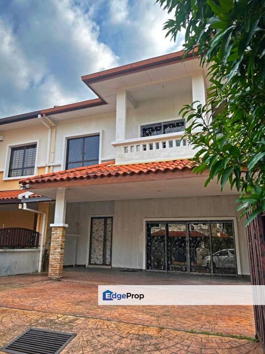 Tropika Kemensah, Ampang   . Asking Price: RM1.9 million (Nego) . LA/ BUA: 3,600/ 3,520sqft . Freehold . Non-Bumi Lot . Partial Furnished - 5 Beds/ 3 , Selangor, Taman Melawati