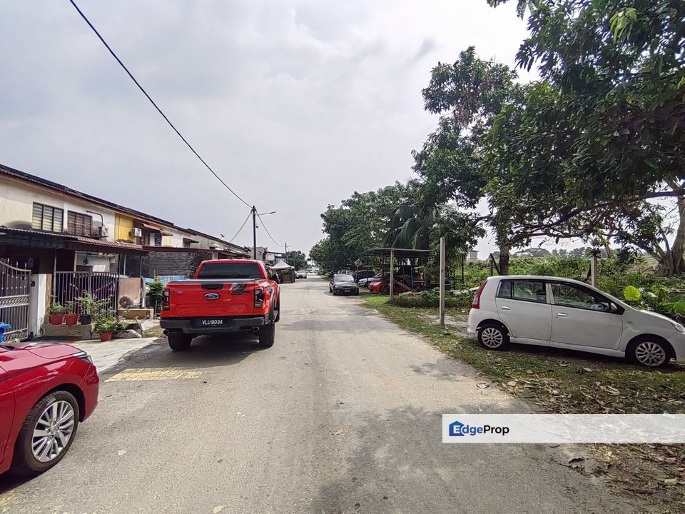 Taman Sri Muda, Seksyen 25, Shah Alam FOR SALE : Double Storey low cost, Selangor, Shah Alam