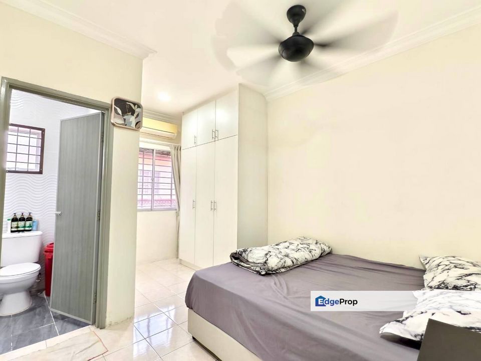 Taman Universiti, Sungai Tangkas, Bangi [Near UKM] Double Storey Terrace, Selangor, Bangi