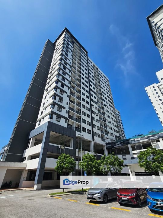 Residensi Hijauan Condominium at Subang West Shah Alam Come with 3 car parks, Selangor, Shah Alam