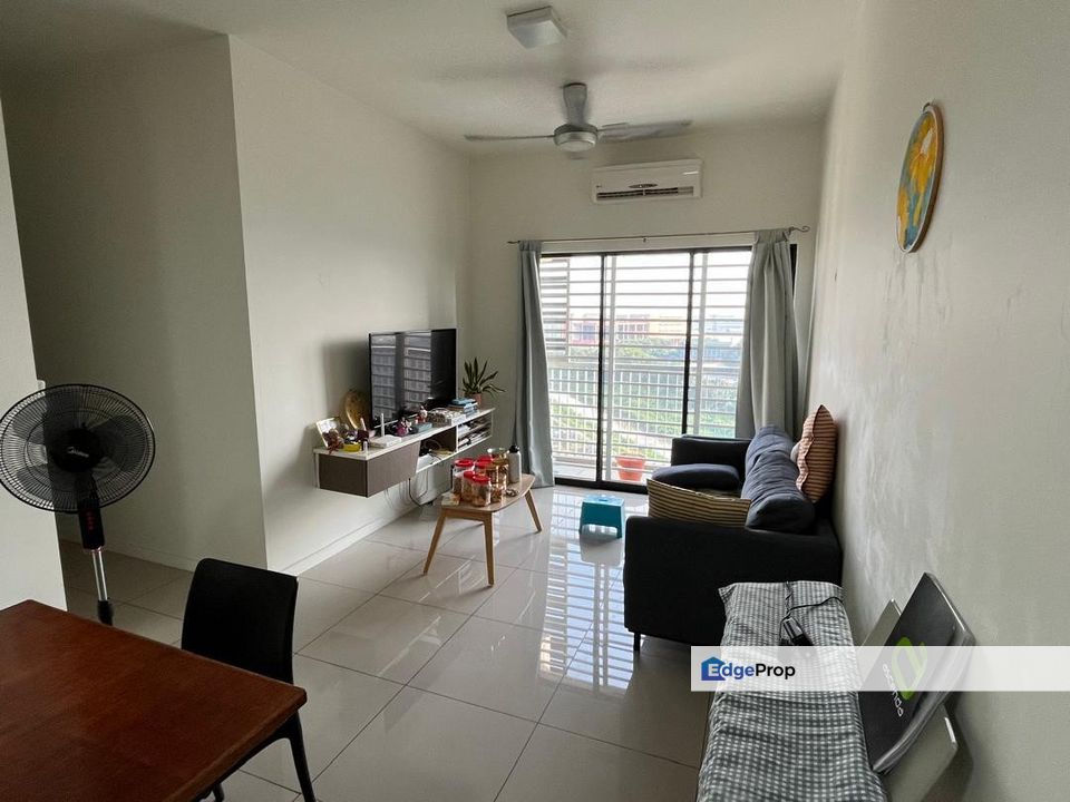 Residensi Hijauan Condominium at Subang West Shah Alam Come with 3 car parks, Selangor, Shah Alam