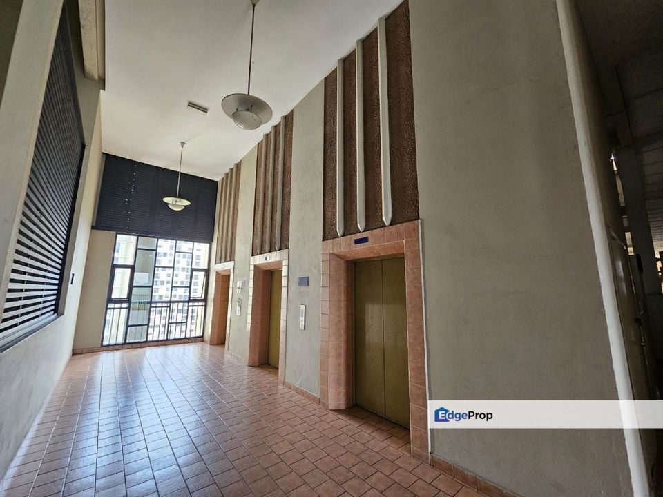 Armanee Duplex Condo in Damansara Damai For Sale Facing Open Green Space., Selangor, Damansara Damai