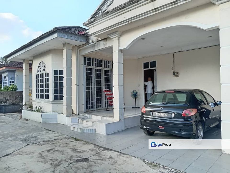 TAMAN MUTIARA, JLN PENGKALAN CHEPA, KOTA BHARU, KELANTAN BANGLO SETINGKAT , Kelantan, Kota Bharu