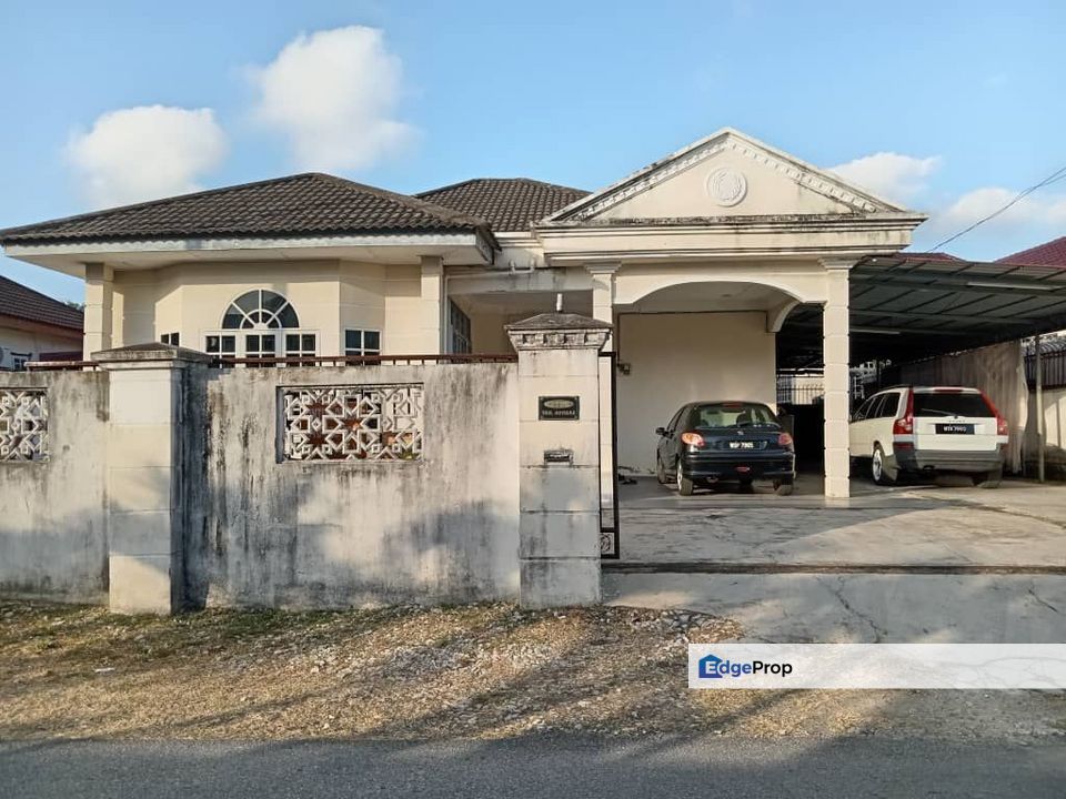 TAMAN MUTIARA, JLN PENGKALAN CHEPA, KOTA BHARU, KELANTAN BANGLO SETINGKAT , Kelantan, Kota Bharu