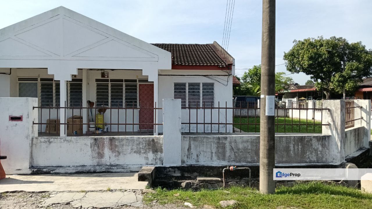 TAMAN GUAR PERAHU PENANG - RUMAH TERES CORNER LOT TANAH LUAS YAKMAT DI TAMAN GUAR PERAHU PENANG UTK DIJUAL , Penang, Kubang Semang