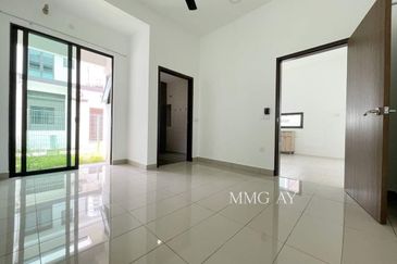 ATHIRA, Bandar Bukit Raja