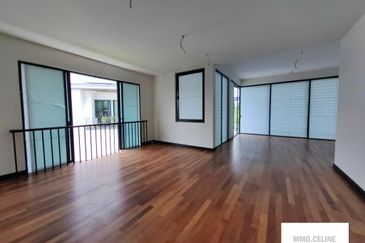 Duta Villa, Setia Alam