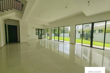 Duta Villa, Setia Alam