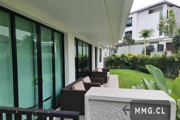 Duta Villa, Setia Alam