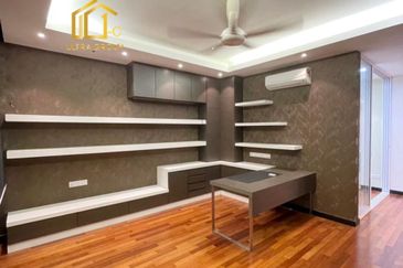 Duta Villa, Setia Alam