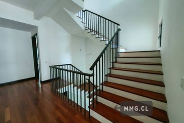 Duta Villa, Setia Alam