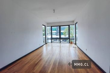 Duta Villa, Setia Alam