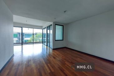 Duta Villa, Setia Alam