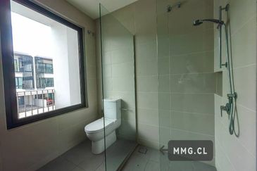 Duta Villa, Setia Alam