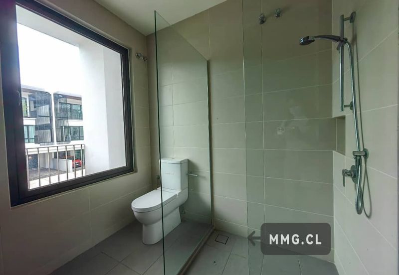 Duta Villa, Setia Alam