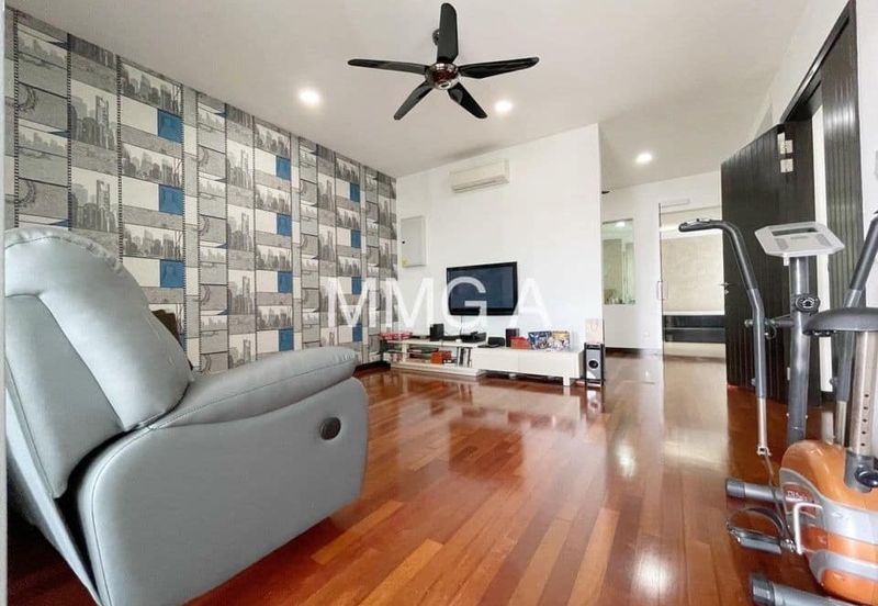 Duta Villa, Setia Alam