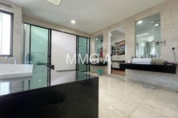 Duta Villa, Setia Alam