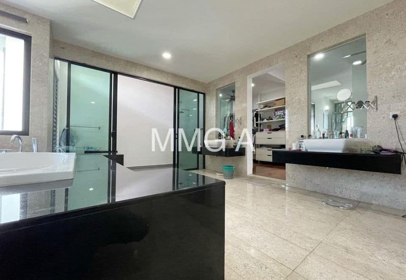 Duta Villa, Setia Alam