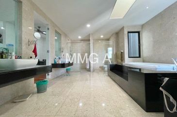 Duta Villa, Setia Alam