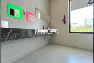 Duta Villa, Setia Alam