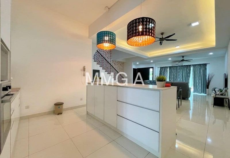 Duta Villa, Setia Alam