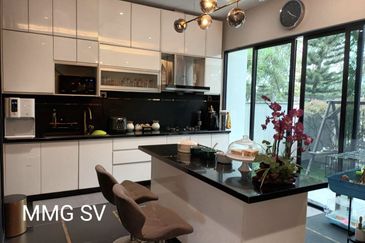 Duta Villa, Setia Alam