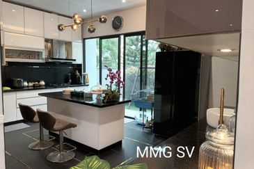 Duta Villa, Setia Alam