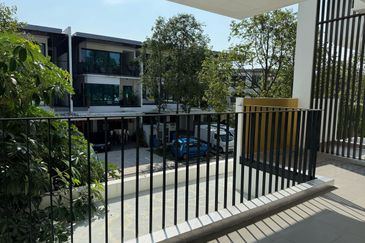 Duta Villa, Setia Alam