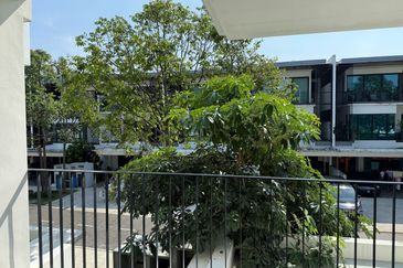 Duta Villa, Setia Alam