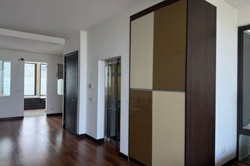 Duta Villa, Setia Alam