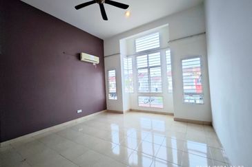 Setia Indah 9, Setia Alam