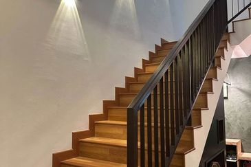 ATHIRA, Bandar Bukit Raja