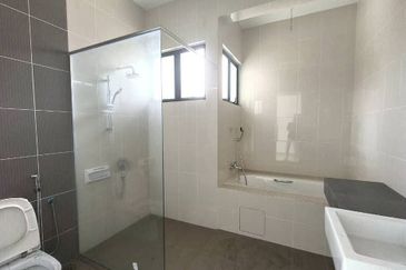 Setia Alam Setia Utama 1