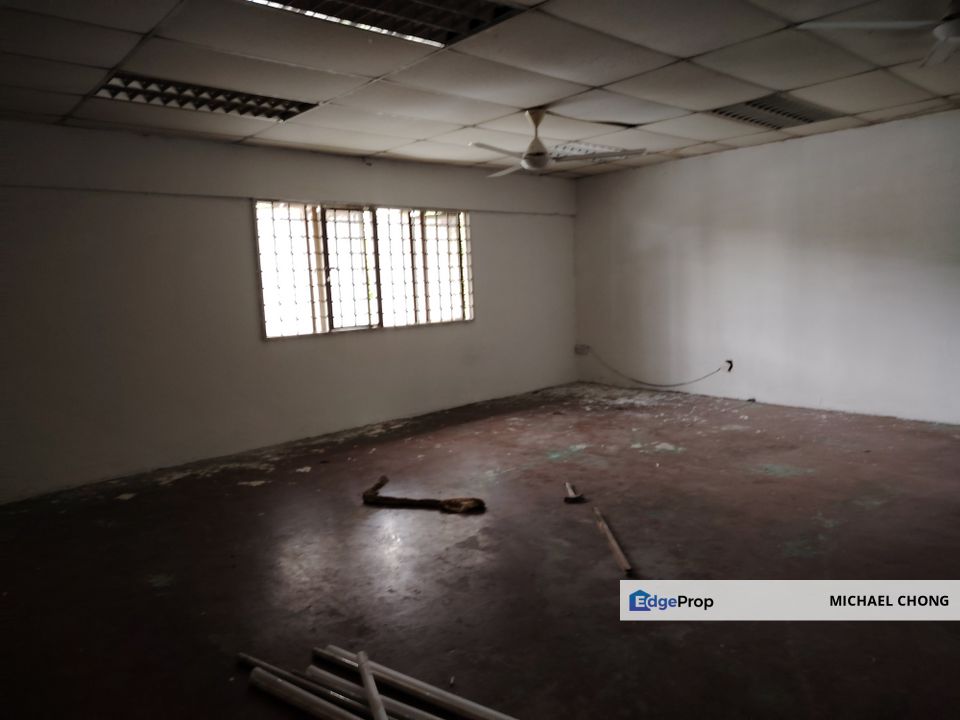 Selesa Jaya 1.5 Storey Link Factory To Let, Selangor, Balakong