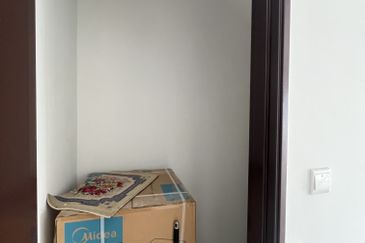 Teres 2 Tingkat Taman Semarak Warisan Sepang