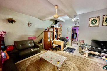 2 Storey Terrace Freehold di Pekan Kajang
