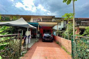 2 Storey Terrace Freehold di Pekan Kajang
