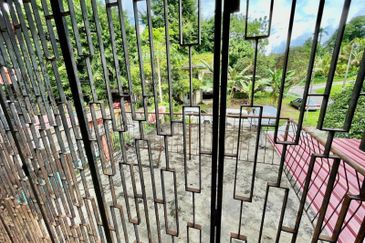 2 Storey Terrace Freehold di Pekan Kajang