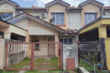 Seksyen 2 Bandar Bukit Mahkota