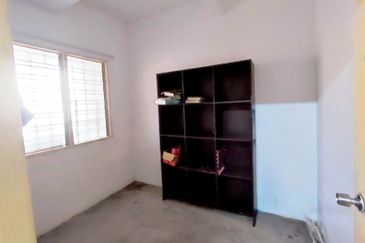 Seksyen 2 Bandar Bukit Mahkota