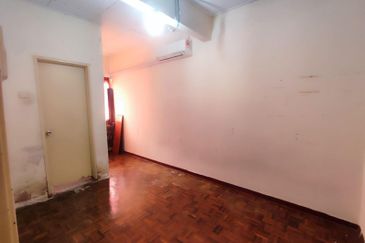 Seksyen 2 Bandar Bukit Mahkota