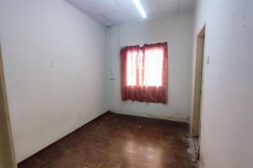 Seksyen 2 Bandar Bukit Mahkota