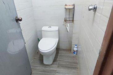 Seksyen 2 Bandar Bukit Mahkota