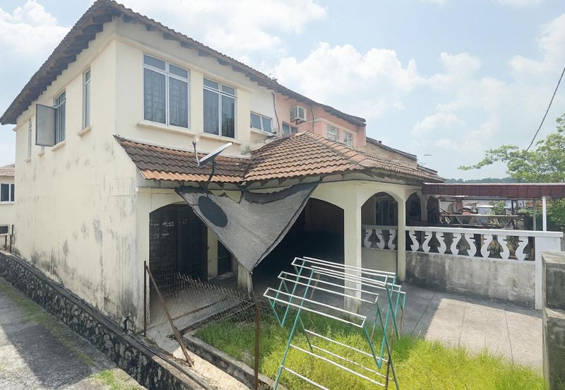 Taman Mawar, Bandar Baru Salak Tinggi