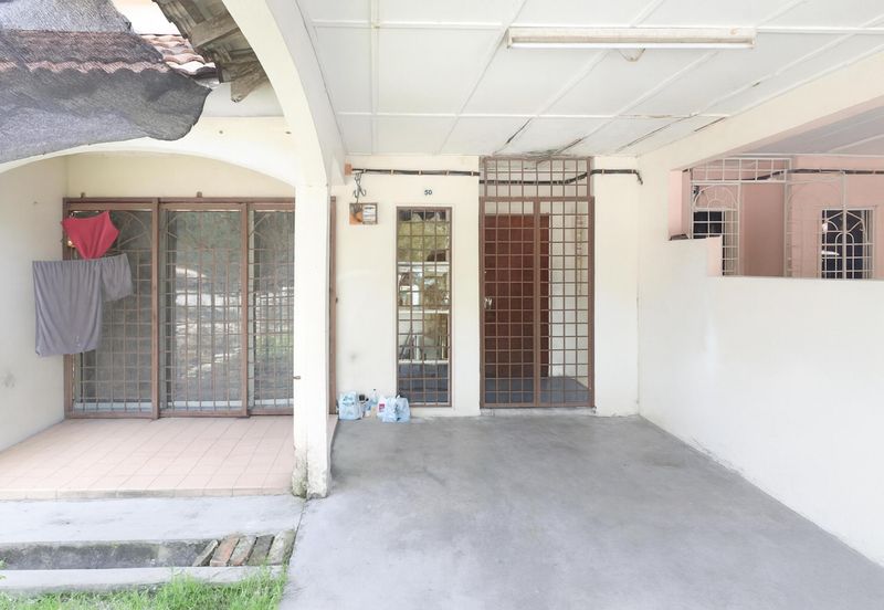 Taman Mawar, Bandar Baru Salak Tinggi