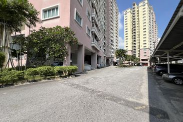Juta Mines Condo